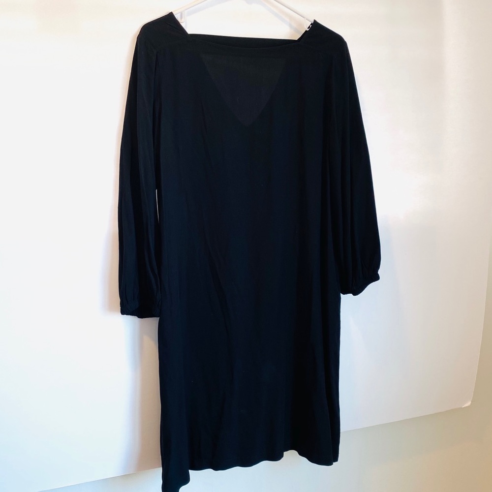 GAP Black Sheath *3/$20 Sale* - Picture 2 of 7